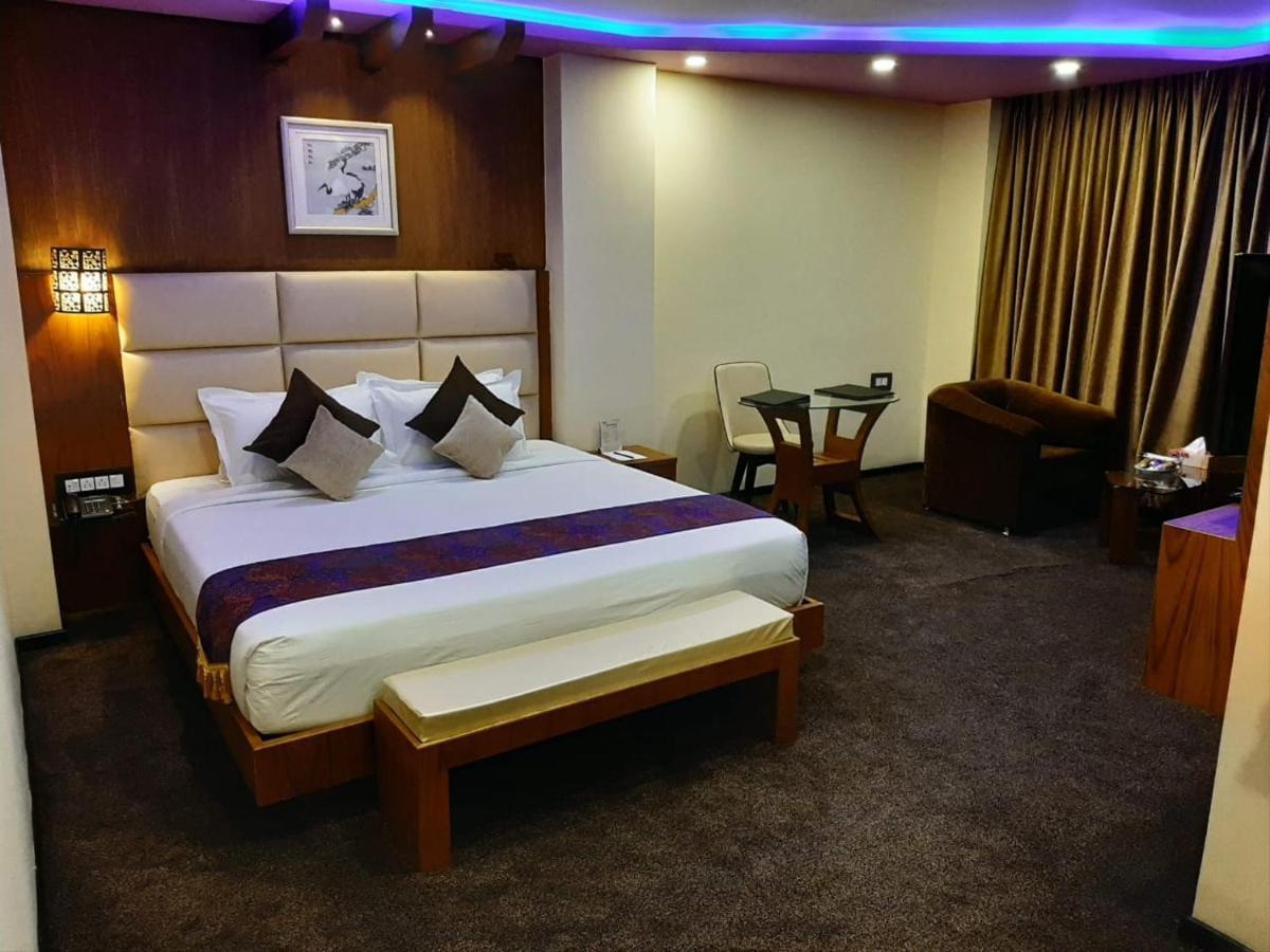 Dolphin Chocolate Inn Chandannagar Exterior photo